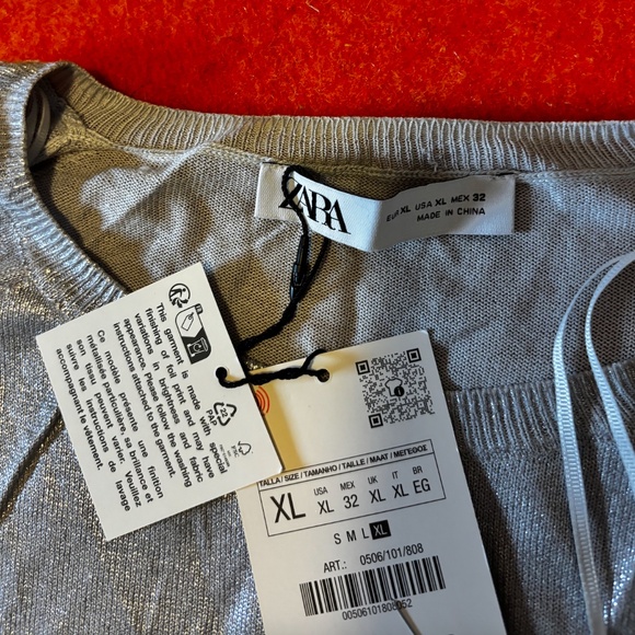 Zara Gray Crew Neck Sweater - Picture 3 of 6